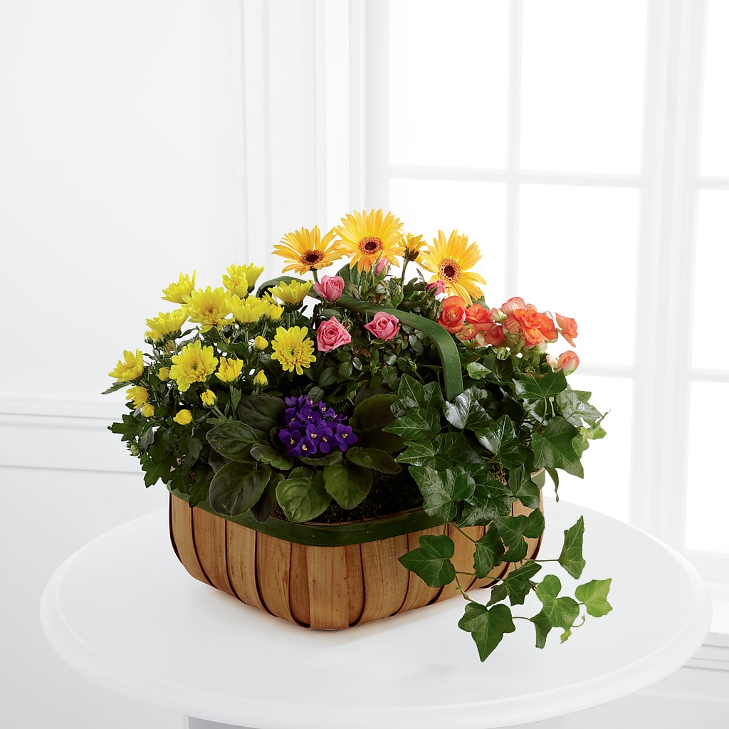 Gentle Blossoms Basket – C & C SENSATIONS, Waynesboro VA
