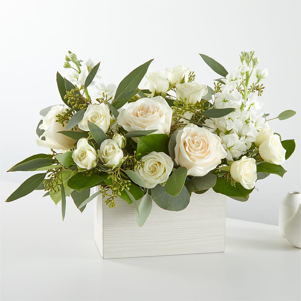 Fresh Linen Box Bouquet – C & C SENSATIONS, Waynesboro VA