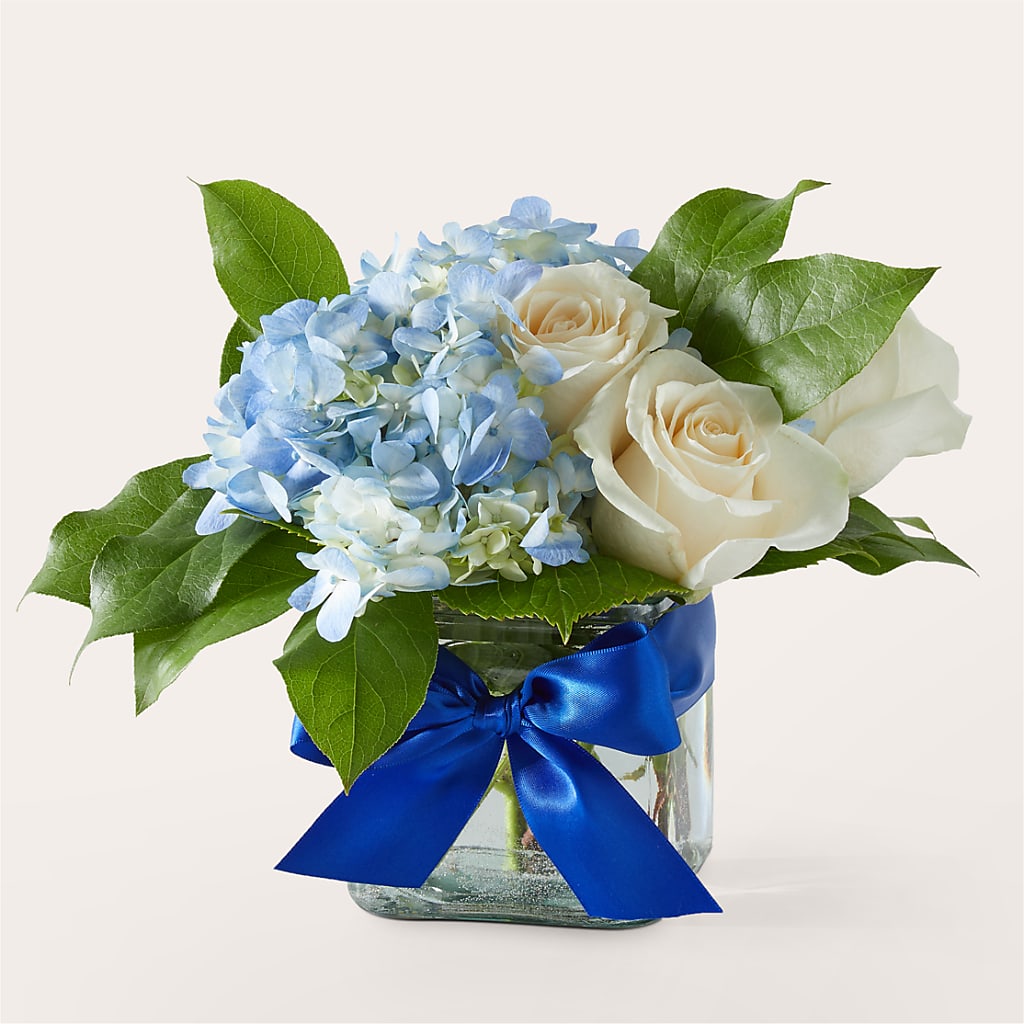 Sky Blue Delight Bouquet – C & C SENSATIONS, Waynesboro VA
