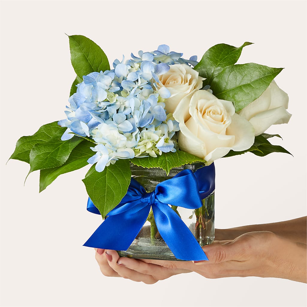 Sky Blue Delight Bouquet – C & C SENSATIONS, Waynesboro VA