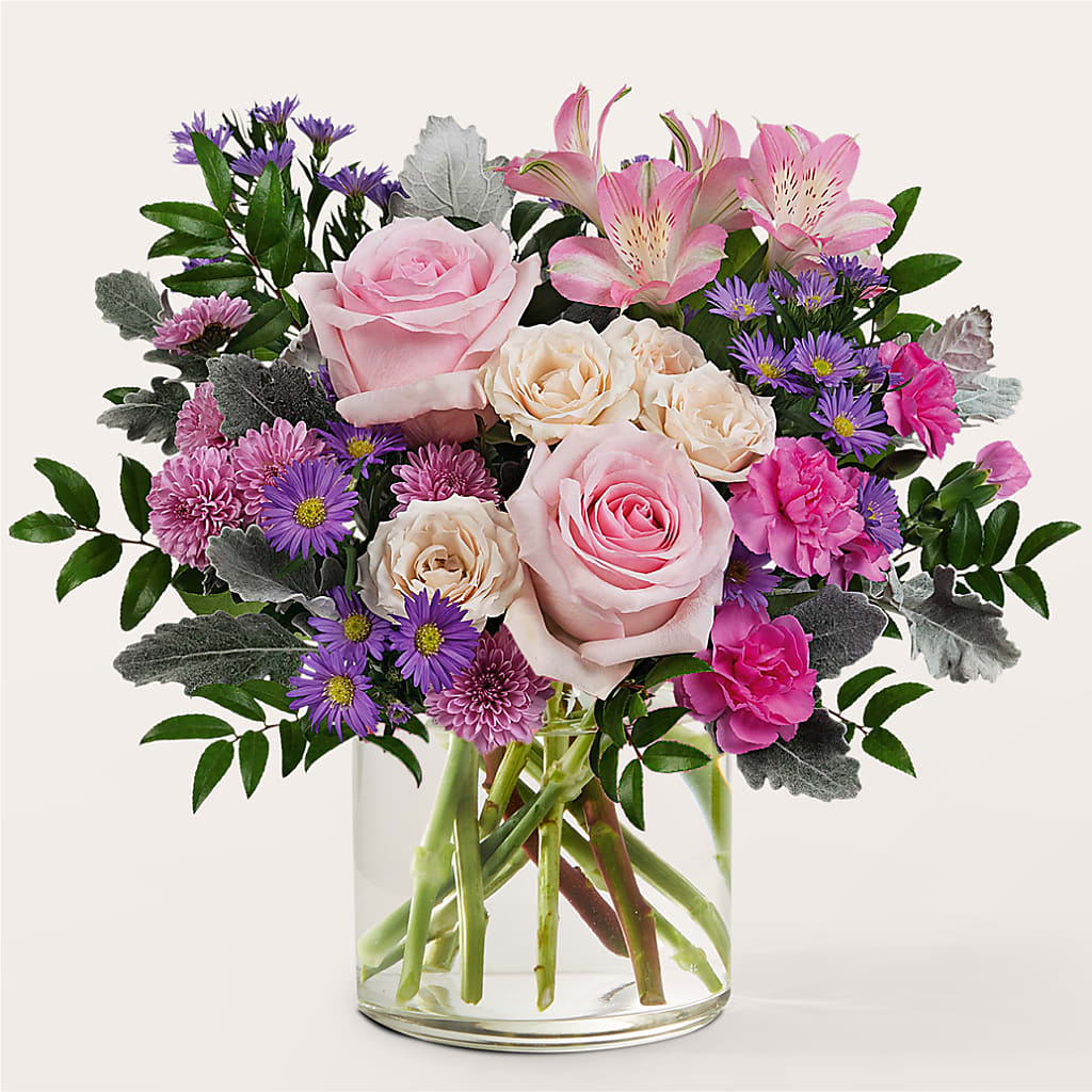 Light as a Feather Bouquet – C & C SENSATIONS, Waynesboro VA