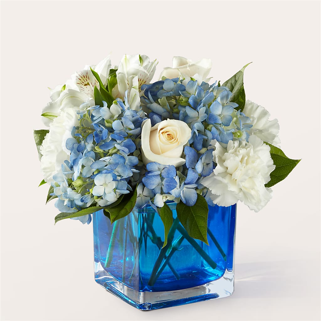 Soothing Waters Bouquet – C & C SENSATIONS, Waynesboro VA
