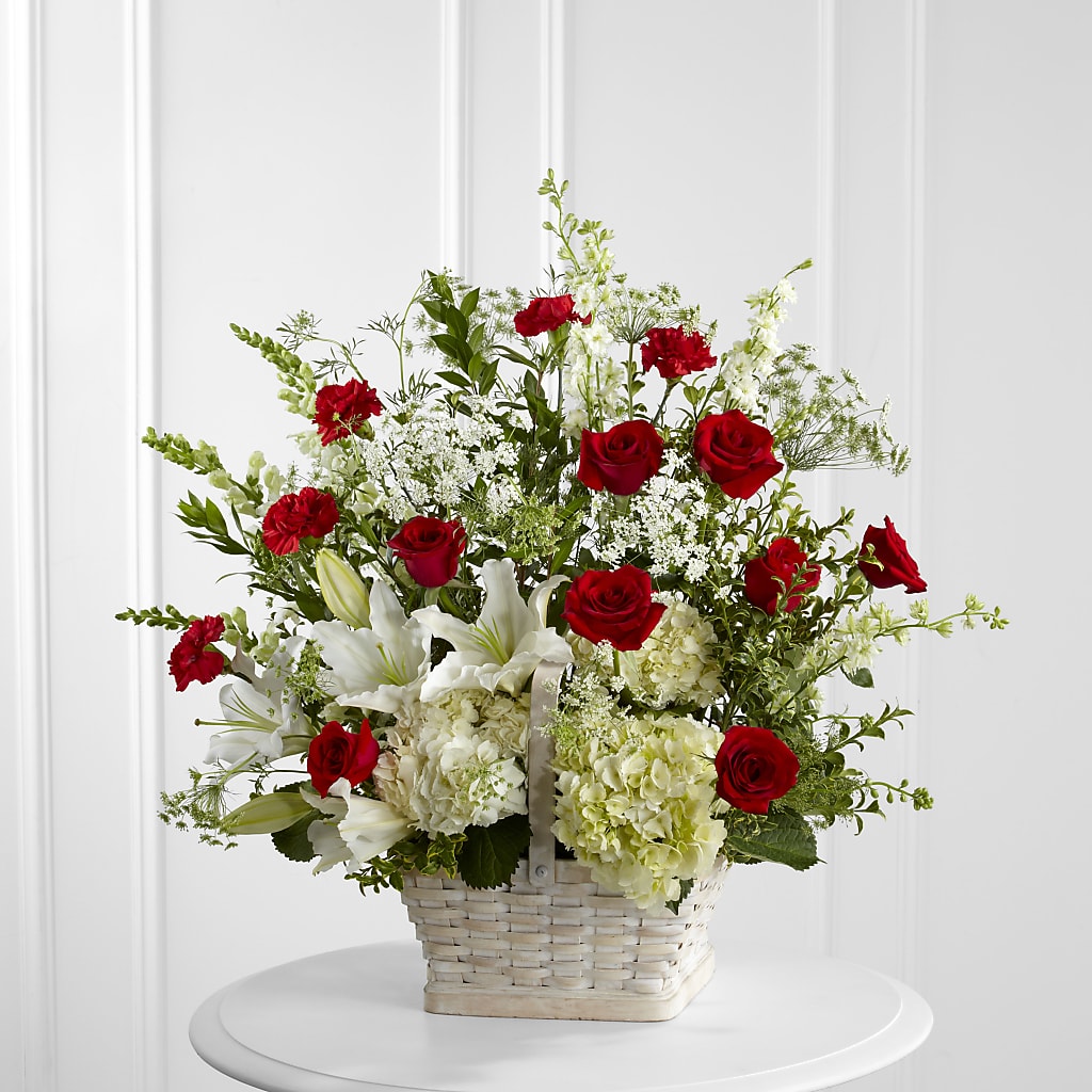 In Loving Memory Arrangement – C & C SENSATIONS, Waynesboro VA