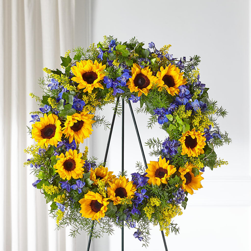 Bright Rays Wreath – C & C SENSATIONS, Waynesboro VA