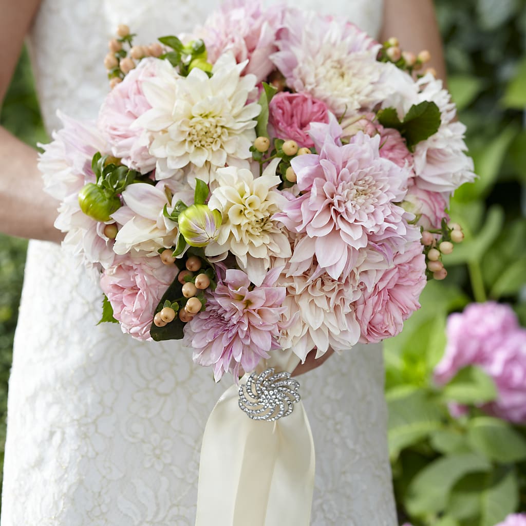 Heart's Promise Bouquet – C & C SENSATIONS, Waynesboro VA