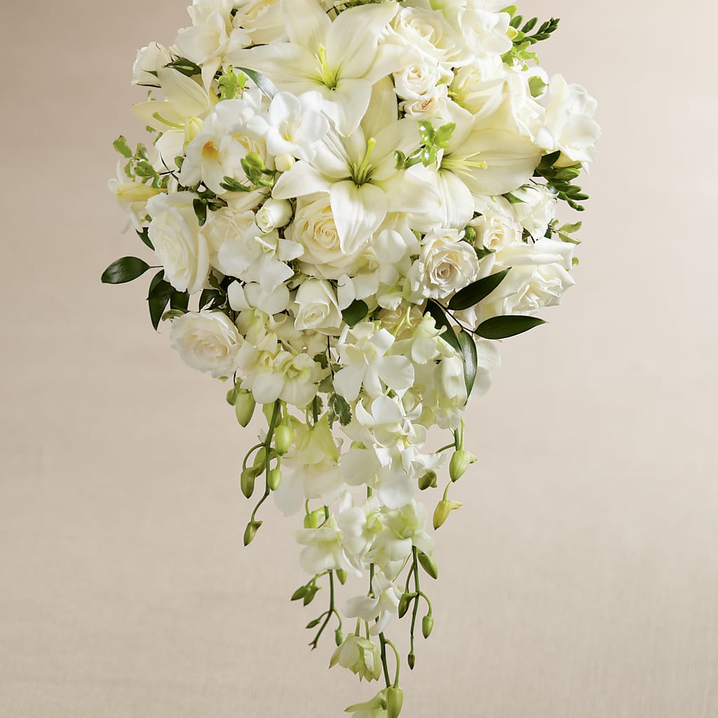 White Wonders Bouquet – C & C SENSATIONS, Waynesboro VA