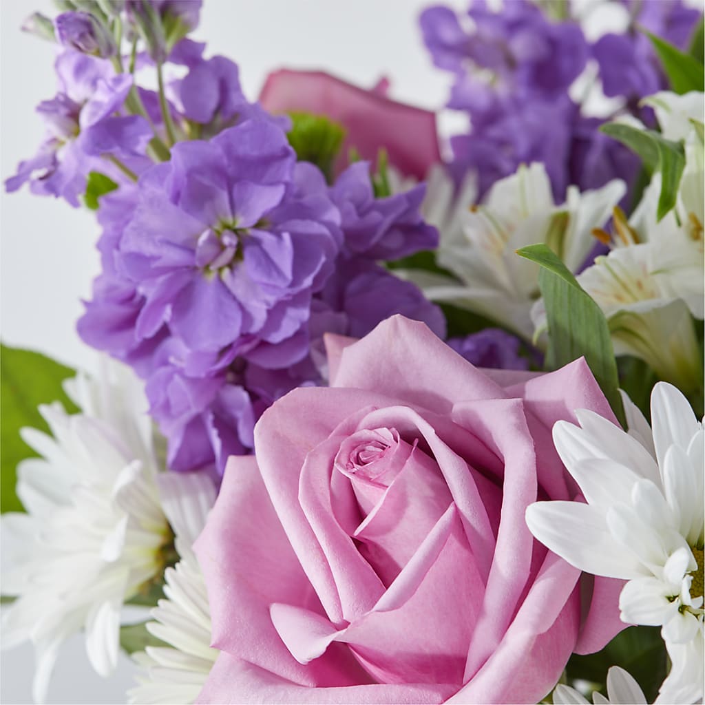Garden of Peace Bouquet – C & C SENSATIONS, Waynesboro VA