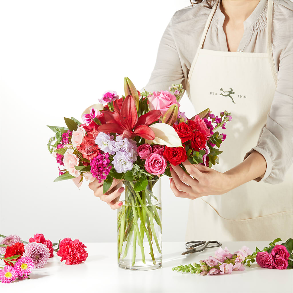 Swooning Over You - A Luxury Florist Original – C & C SENSATIONS, Waynesboro VA