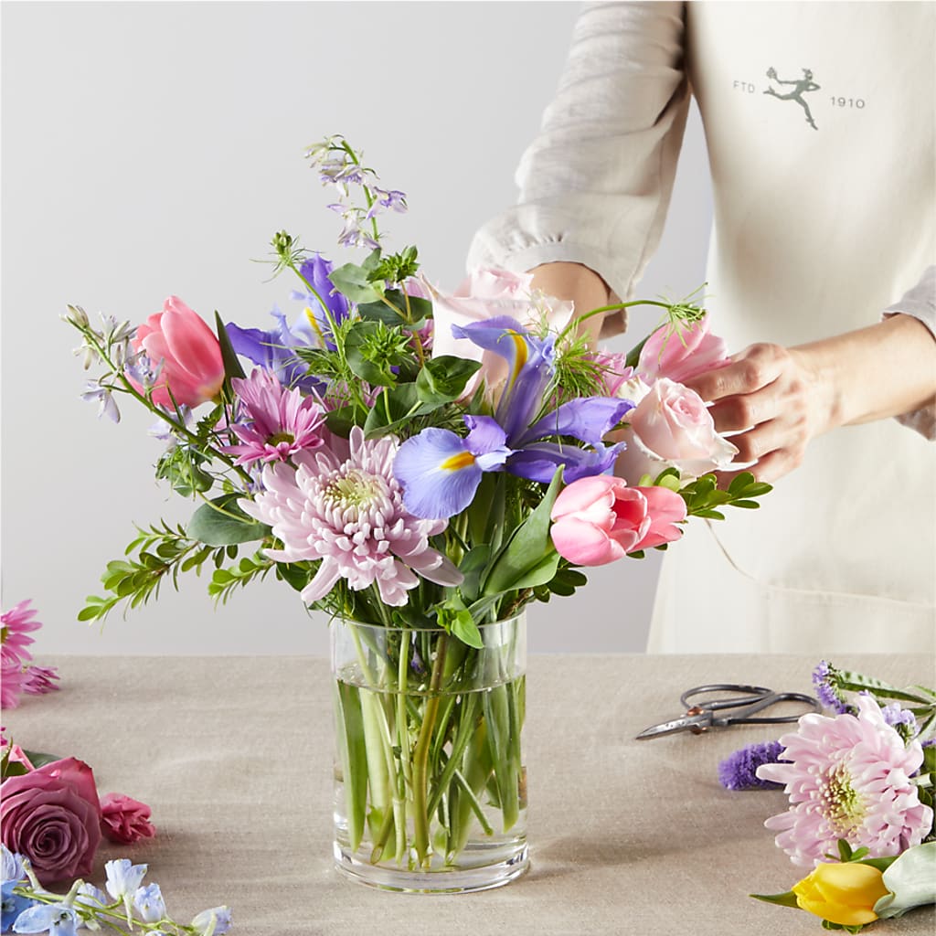 Pastel Tradition - A Florist Original – C & C SENSATIONS, Waynesboro VA
