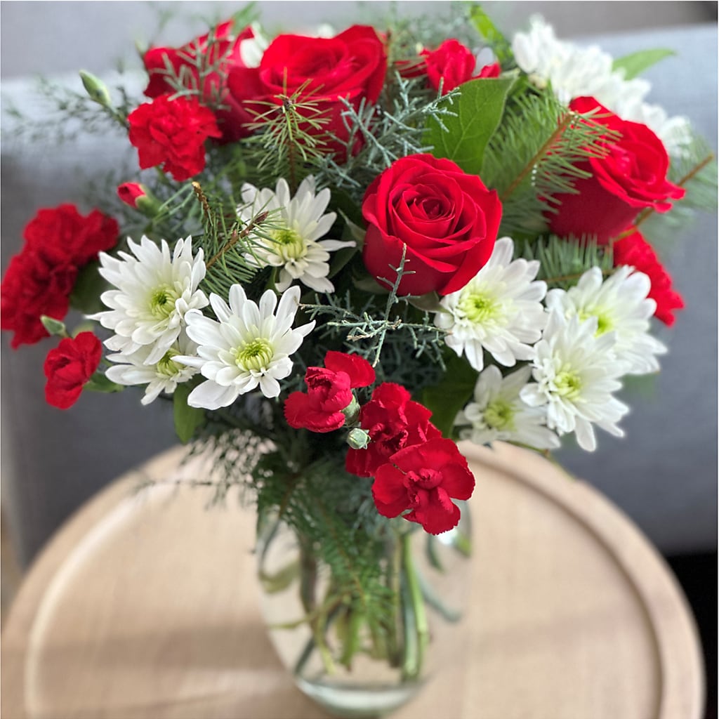 Seasonal Magic Bouquet – C & C SENSATIONS, Waynesboro VA