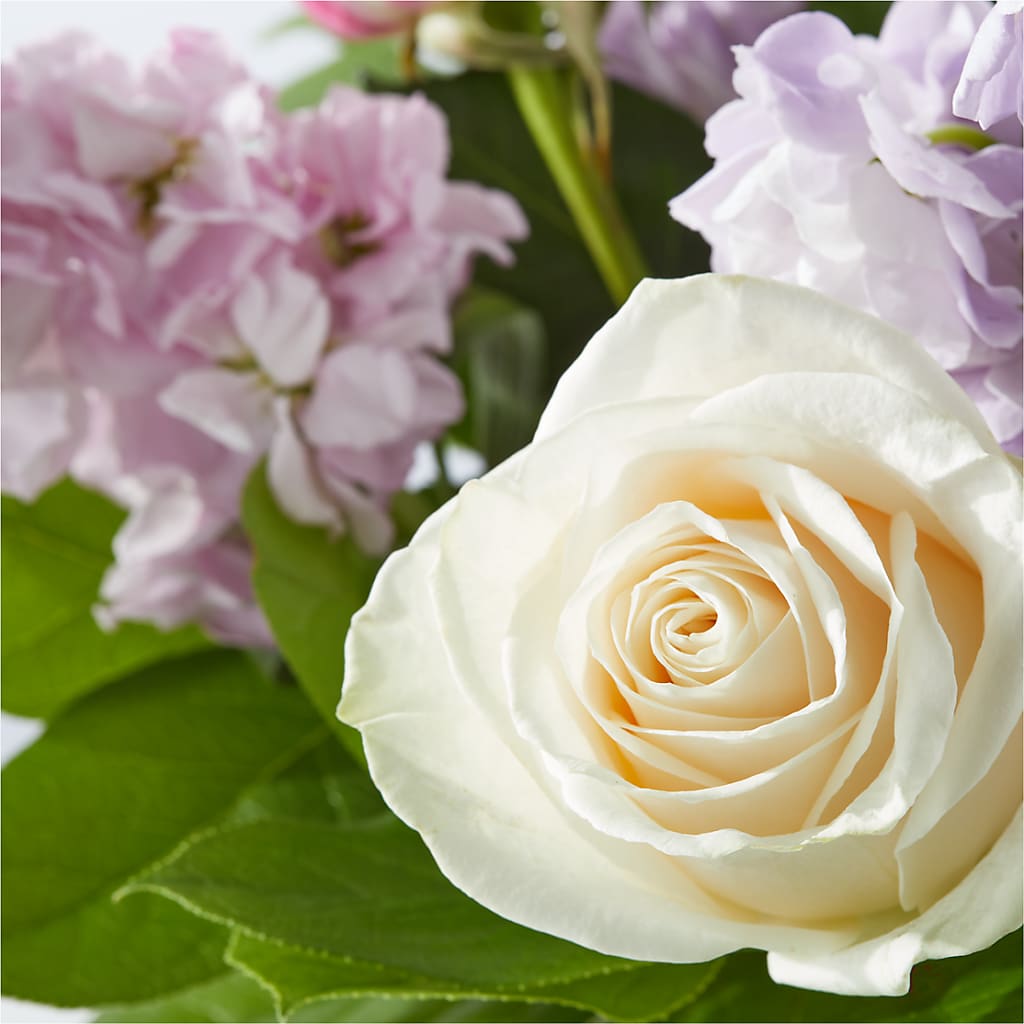 Springtime Spritz Bouquet – C & C SENSATIONS, Waynesboro VA