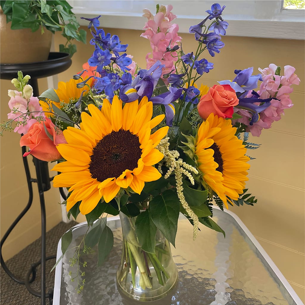 Rays of Life Bouquet – C & C SENSATIONS, Waynesboro VA