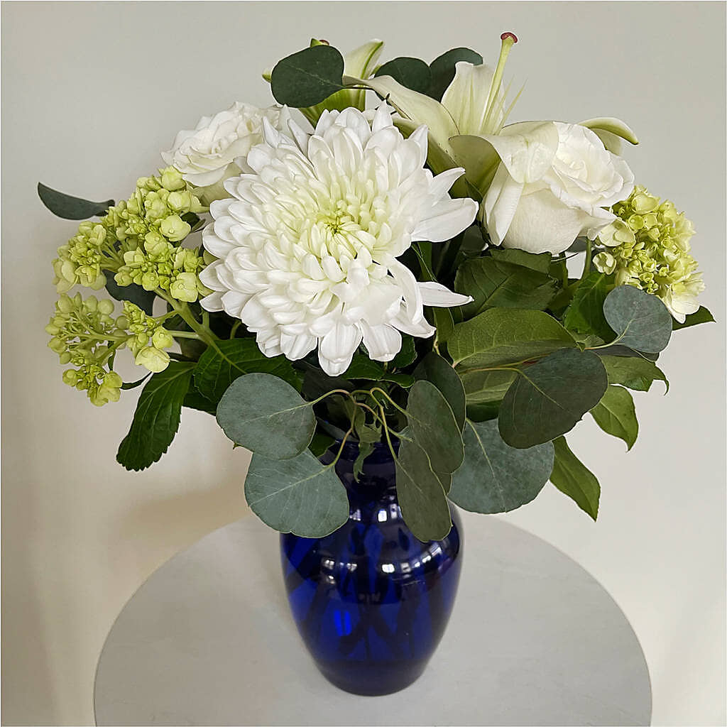 Snowy Dreams Bouquet – C & C SENSATIONS, Waynesboro VA