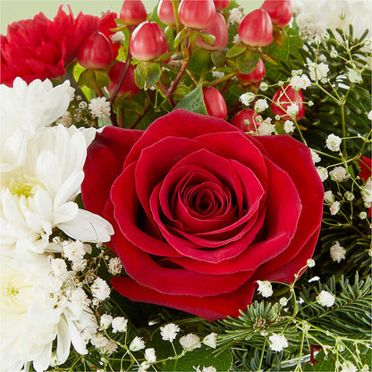 Chance of Flurries Bouquet – C & C SENSATIONS, Waynesboro VA