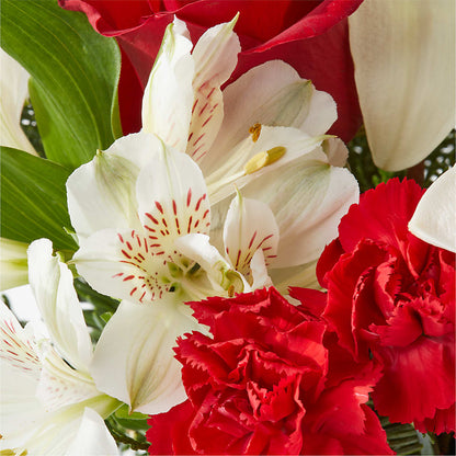 Holiday Season Bouquet – C & C SENSATIONS, Waynesboro VA