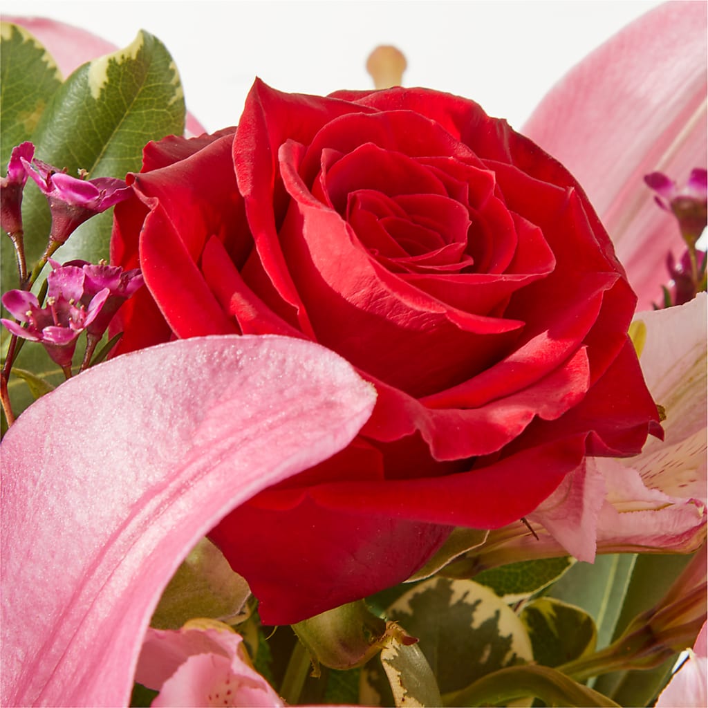 Lucky in Love Bouquet – C & C SENSATIONS, Waynesboro VA