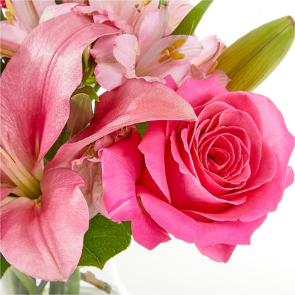 Lots of Love Bouquet – C & C SENSATIONS, Waynesboro VA