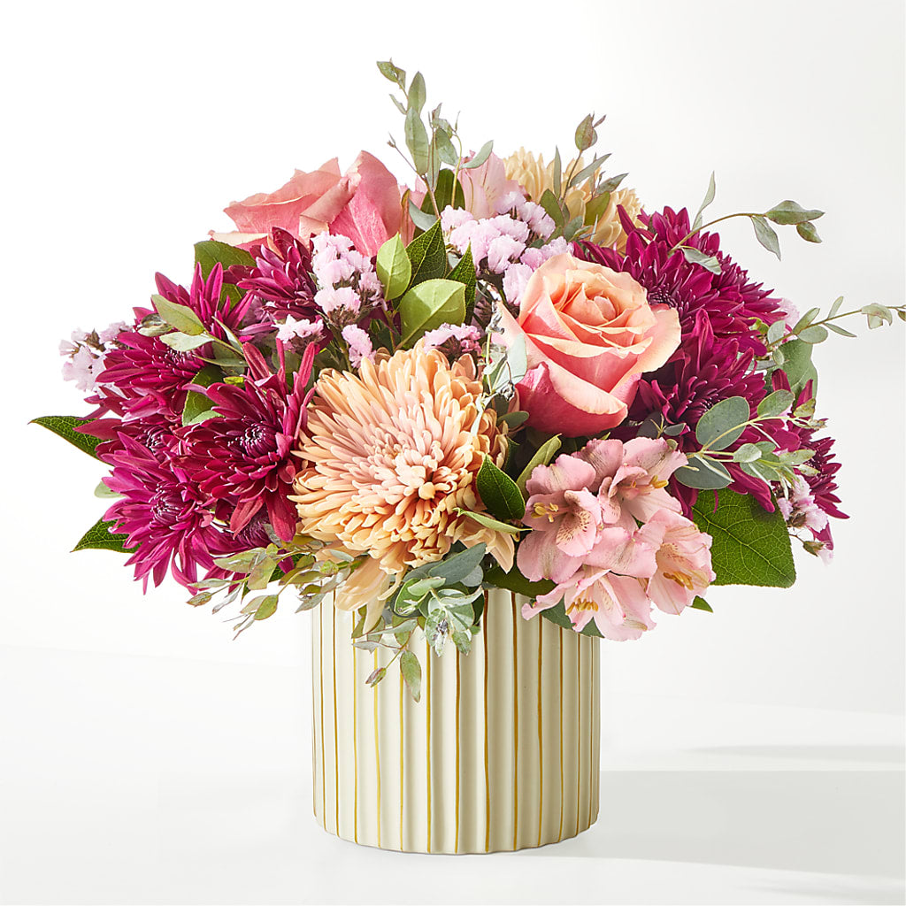 Berry Cobbler Bouquet with Ivory Vase – C & C SENSATIONS, Waynesboro VA