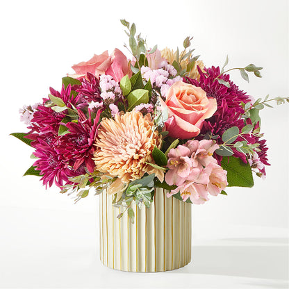 Berry Cobbler Bouquet with Ivory Vase – C & C SENSATIONS, Waynesboro VA