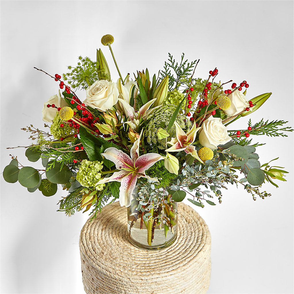 Berry & Bright Bouquet – C & C SENSATIONS, Waynesboro VA