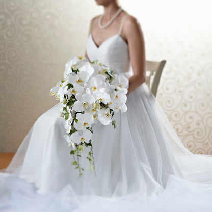 Classic White Bouquet – C & C SENSATIONS, Waynesboro VA